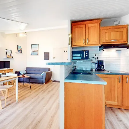 Beautiful Apartment In Saint-Georges-De-Didon *